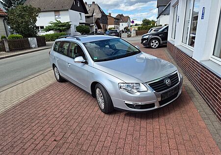 VW Passat Variant Volkswagen 1.6 FSI Tiptronic Comfortline.