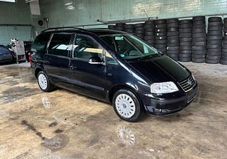 VW Sharan Volkswagen 2.0TDI * 7 Sitze*AHK*Klimaauto*