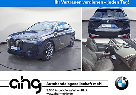BMW iX xDrive40 Sportpaket Klimaaut. AHK Panorama AC