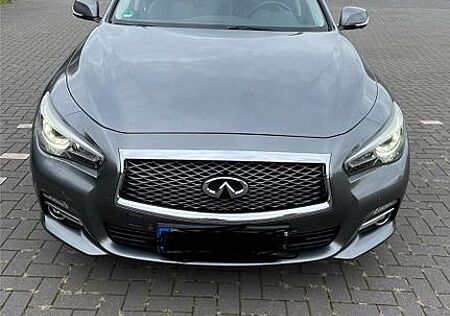 Infiniti Q50 2.2d Automatik -