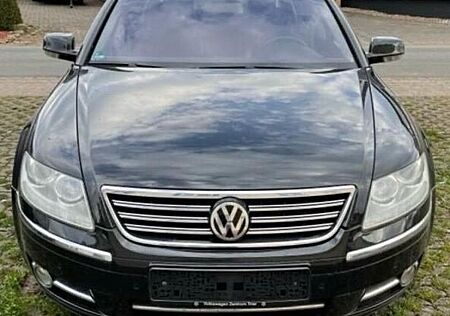 VW Phaeton Volkswagen 4.2 V8 lang 4MOTION Tiptronic 5-Sitzer -