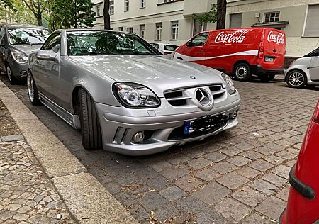 Mercedes-Benz SLK 320 -