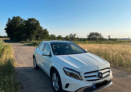 Mercedes-Benz GLA 200 Urban mit 7G DCT Automatik