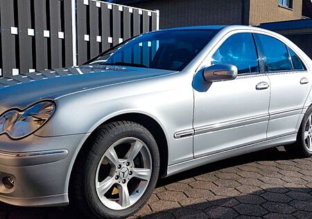Mercedes-Benz C 230 AVANTGARDE, Garagenfahrzeug