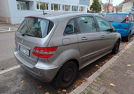 Mercedes-Benz B 200 CDI -