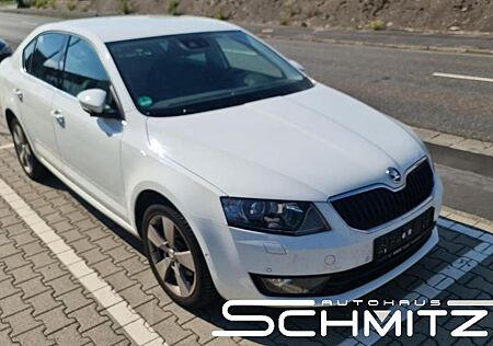 Skoda Octavia Lim. 2.0 TDI DSG " Elegance" BI-X [...]