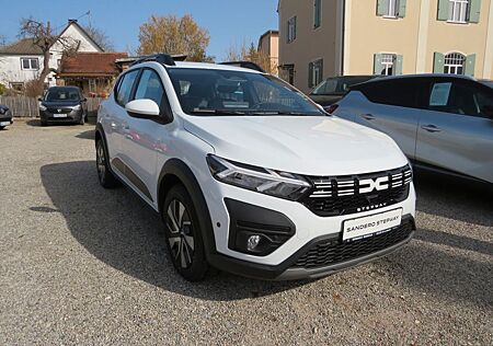 Dacia Sandero Stepway Expression TCe 90 +SHZ+PDC vorne
