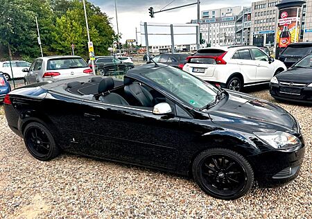 Ford Focus Cabrio Titanium + Auto + Leder + Navi + Kl