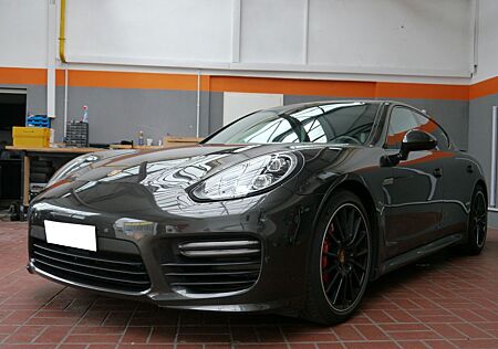 Porsche Panamera GTS*Approved*Keyless&Entry.*Soft-Close*