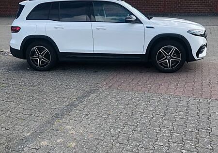 Mercedes-Benz EQB 300 4MATIC -