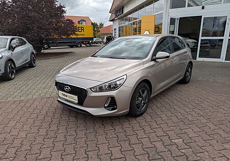 Hyundai i30 1.4 Select WiRä Sitzh, Kamera