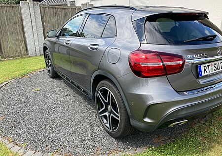 Mercedes-Benz GLA 200 PEAK Edition PEAK Edition