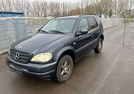 Mercedes-Benz ML 270 CDI mit. TÜV 10.2025 AC