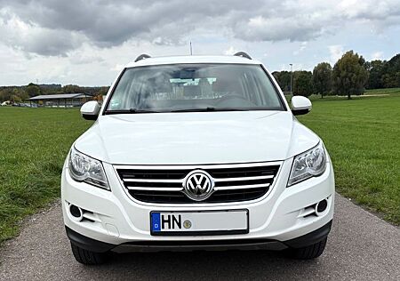 VW Tiguan Volkswagen 2.0 TDI 4MOTION Track & Field | TÜV NEU