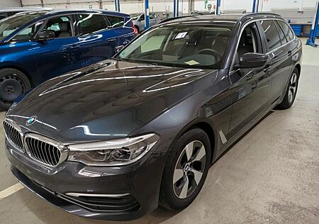 BMW 520d xDrive Touring*LIVE COCKPIT|ASSIST|CAM|LED*