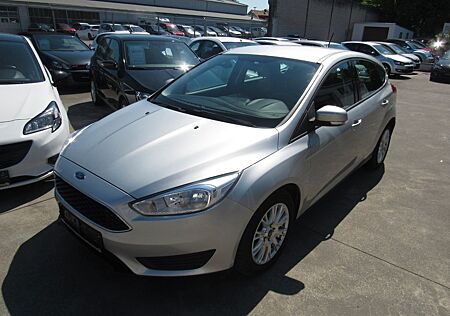 Ford Focus Lim.KLIMA,ALU,AHK,45000 KM.