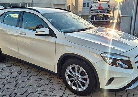 Mercedes-Benz GLA 200 CDI 015150650608