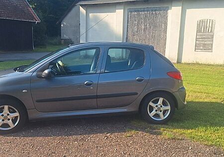 Peugeot 206 1.4 75 -