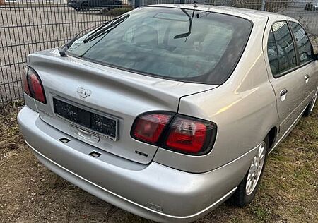 Nissan Primera 2,0 Elegance Elegance