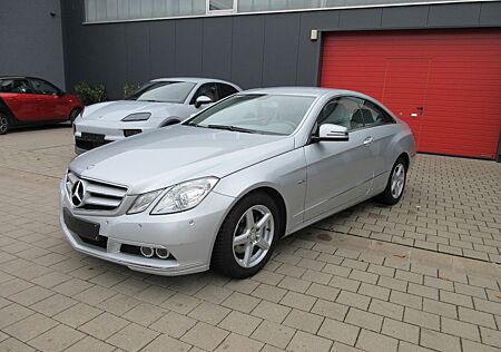 Mercedes-Benz E 250 Coupe CGI BlueEfficiency gepflegt