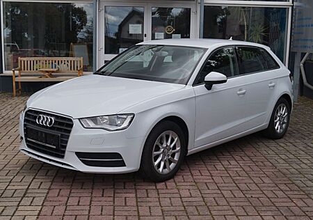 Audi A3 Sportback attraction, 1.4 TFSI, 1. Hand