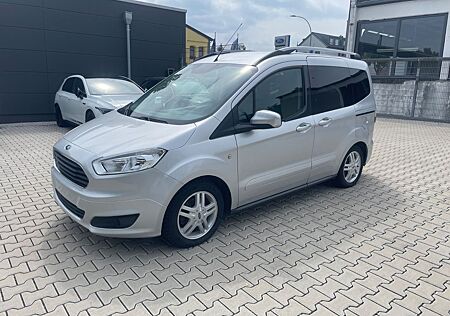 Ford Tourneo Courier Titanium