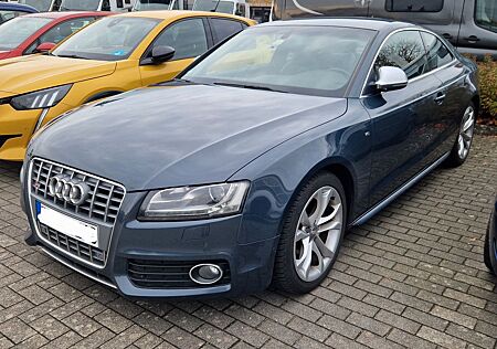 Audi S5 4.2 FSI quattro -