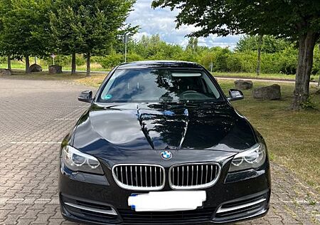 BMW 520d Touring NAVI SITZHEIZUNG XENON