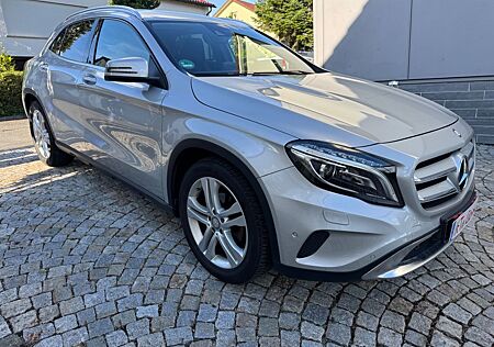 Mercedes-Benz GLA 180 Urban Klima-PDC-Xenon