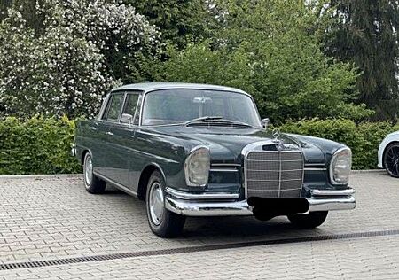 Mercedes-Benz 220 SEB