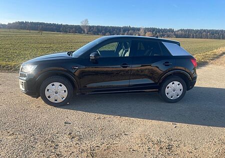 Audi Q2 Sport 35 TFSI S line Navi LED Alu