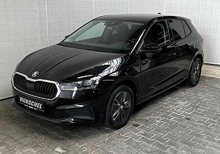 Skoda Fabia 1.0 TSI Ambition Navi LED GRA SZH PDC 16"