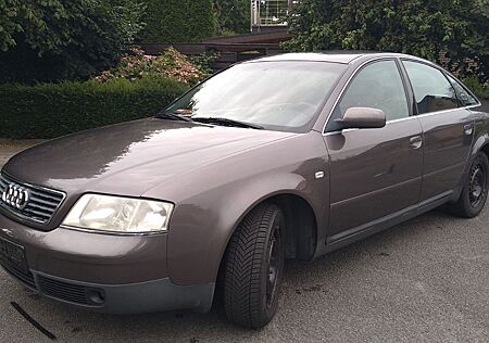 Audi A6 2.4 4B Schalter,8x bereift,Klima,Standheizung