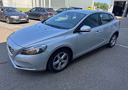 Volvo V40 Kinetic 2,0 D Klimaautom,Navi Alus Euro 6b