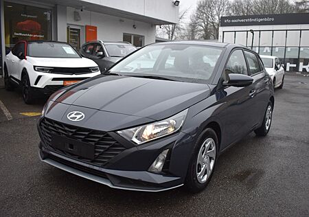 Hyundai i20 1.2 79 PS Navi Kamera SHZ LHZ PDC VORLAUF