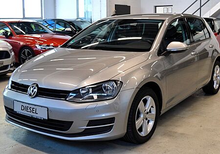 VW Golf Volkswagen VII Lim. TÜV NEU/Navi/SHZ/PDC/Scheckheftg.