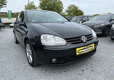 VW Golf Volkswagen V Lim. United