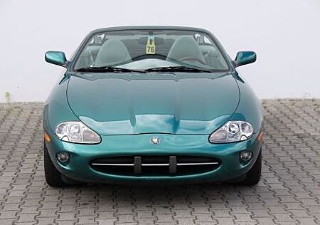 Jaguar XK8 Cabrio 2 Jahre Garantie