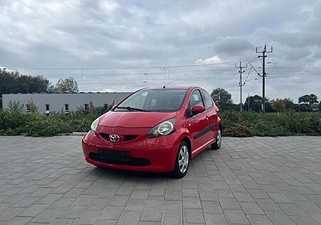 Toyota Aygo (X) Aygo (X) 1,0 - TÜV bis 12/2026