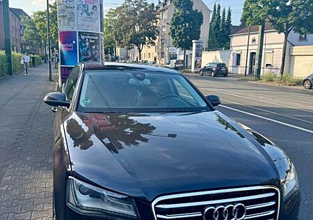 Audi A8 4.2 TDI tiptronic quattro -