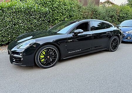 Porsche Panamera Turbo S E-Hybrid Executive Sport-Design