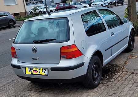 VW Golf Volkswagen 1.4 Basis