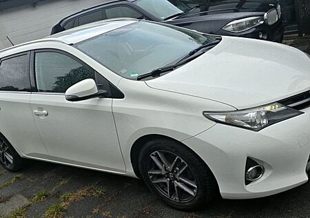 Toyota Auris gebraucht kaufen Toyota Auris Touring Sports Edition 1.4d