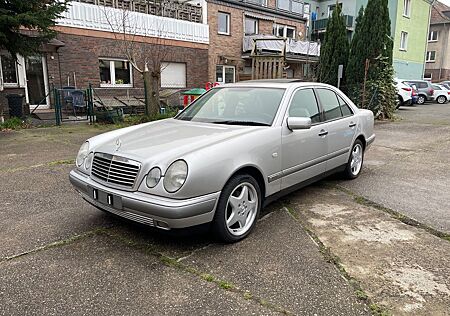 Mercedes-Benz E 200 ELEGANCE Elegance