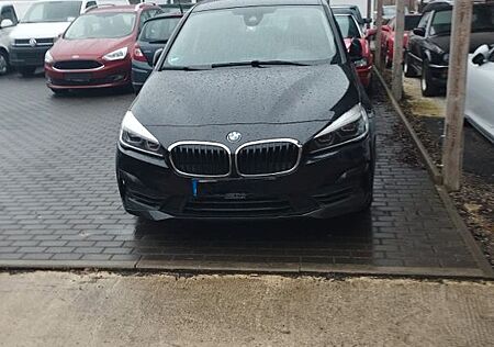 BMW 2er 218 Gran Tourer 218d xDrive Advantage Advantage