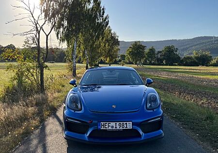 Porsche Cayman GT4