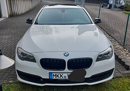 BMW 520d xDrive Touring A -