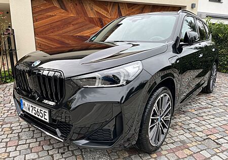 BMW X1 xDrive30e MSport/20"/PDach/Ad-LED/HUD/HK