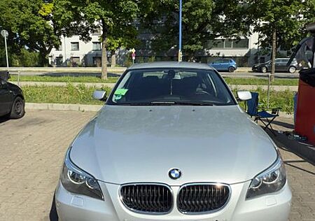 BMW 520i A -