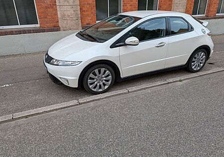 Honda Civic 1.8 Executive Euro 5